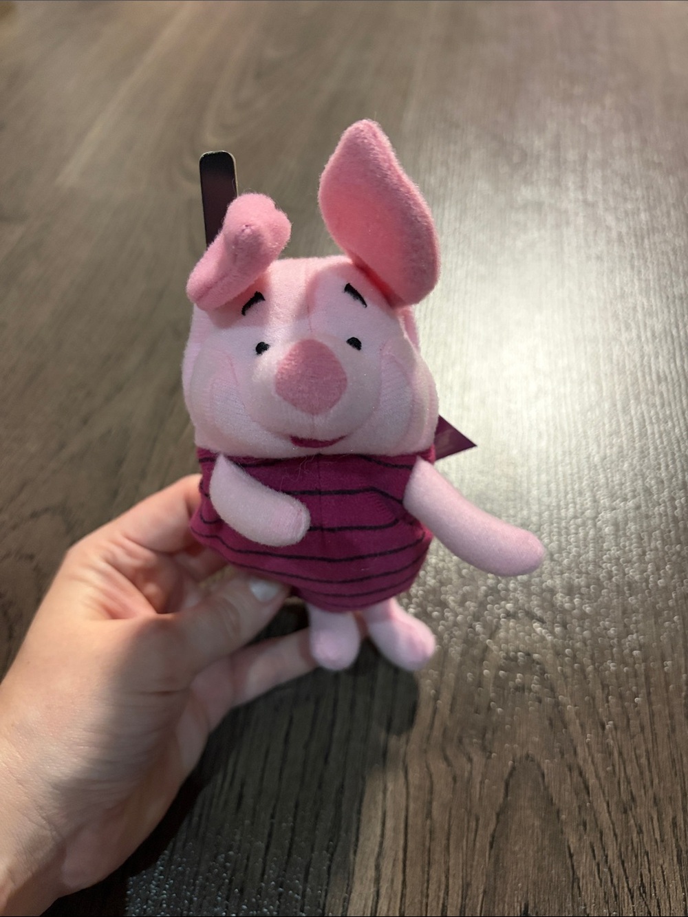 Avon Disney Winnie the Pooh Piglet Plush Cell Phone Holder Beanbag 2001